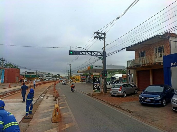 Avanço das obras do BRT altera tráfego na Avenida da FEB em VG