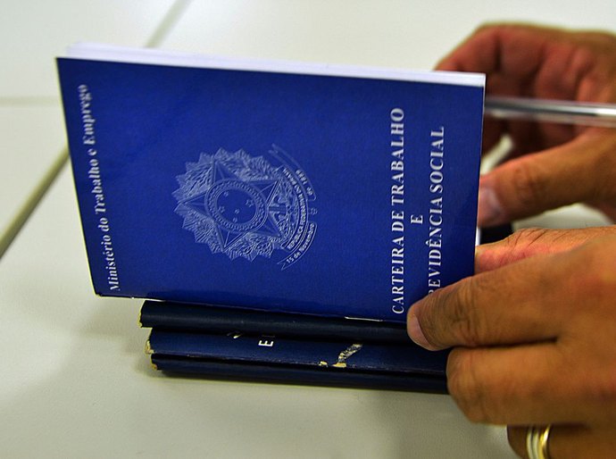 Brasil abre mais de 157 mil empregos formais em junho