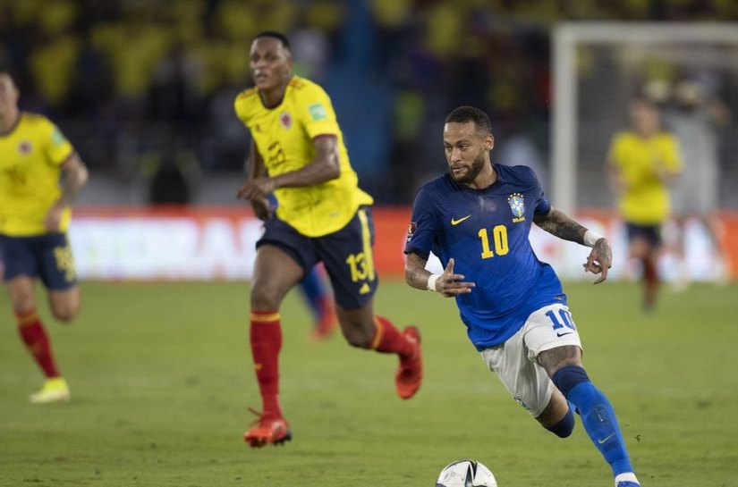 Por vaga antecipada na Copa, Brasil encara Colômbia nas Eliminatórias