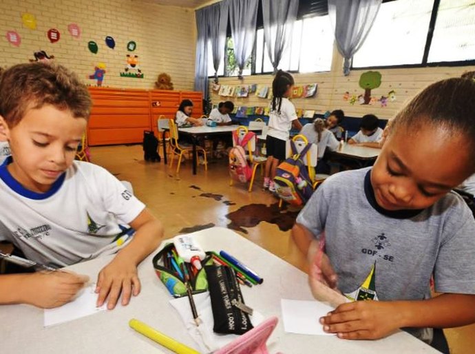 Pandemia causa impactos na alfabetização de crianças