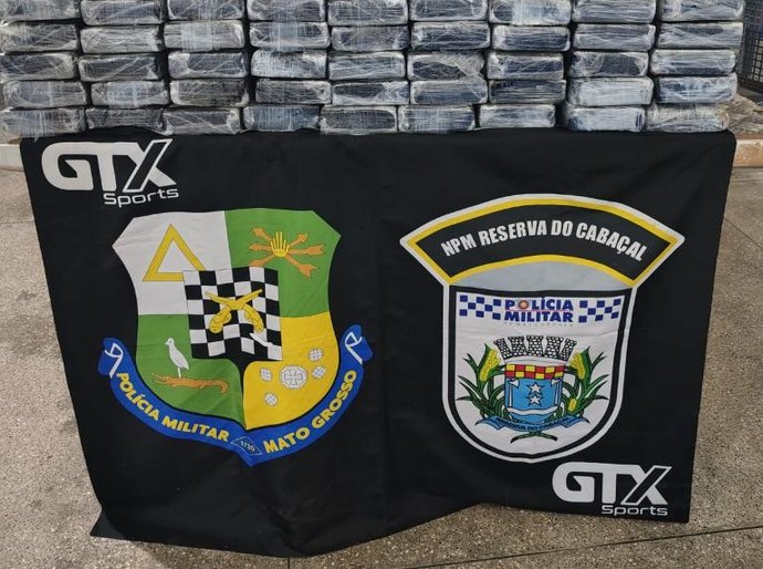 Polícia Militar localiza aeronave e apreende 78 tabletes de cocaína na Reserva do Cabaçal, MT