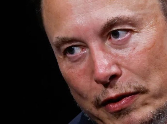 Em novo post, Musk agora ataca Lula e diz que Moraes tem presidente numa “coleira”