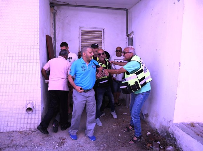 Israel é atingida por foguetes disparados do Líbano e responde com bombardeio