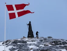 Europa prepara envio de tropas à Groenlândia; Trump reitera interesse de 'conquistar' ilha