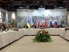Rússia e Ucrânia se reúnem diretamente pela primeira vez em três anos