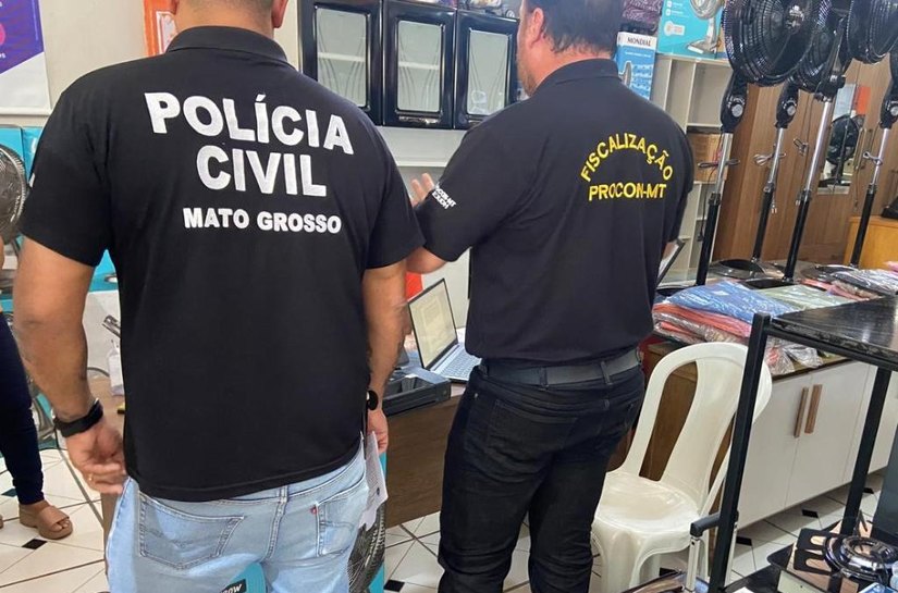 Polícia Civil e Procon fiscalizam loja de móveis em Acorizal investigada por golpes em aposentados
