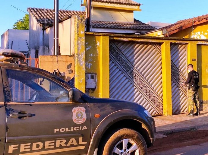 PF faz operação em MT  contra desvio na saúde, educação e merenda escolar