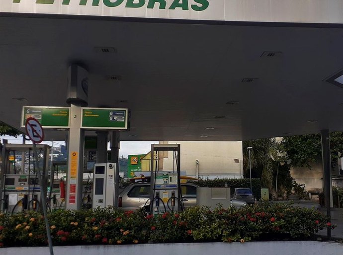 Petrobras anuncia redução de R$ 0,40 no preço do diesel