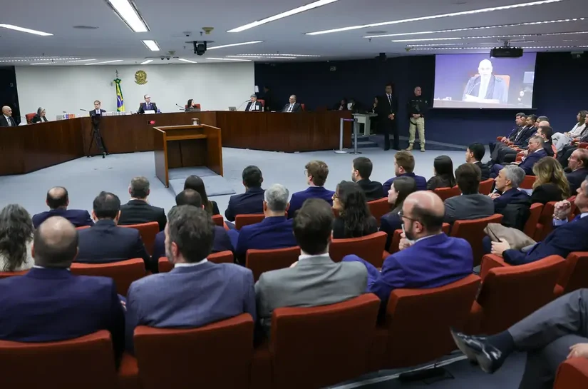 VEJA AO VIVO: STF retoma julgamento de Bolsonaro após pausa; defesas serão ouvidas