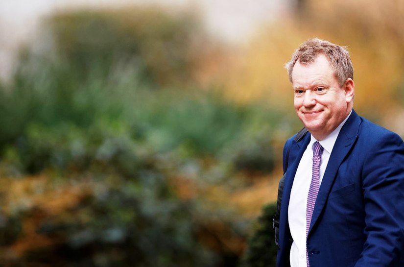 Reino Unido ameaça UE com guerra comercial para reabrir Brexit