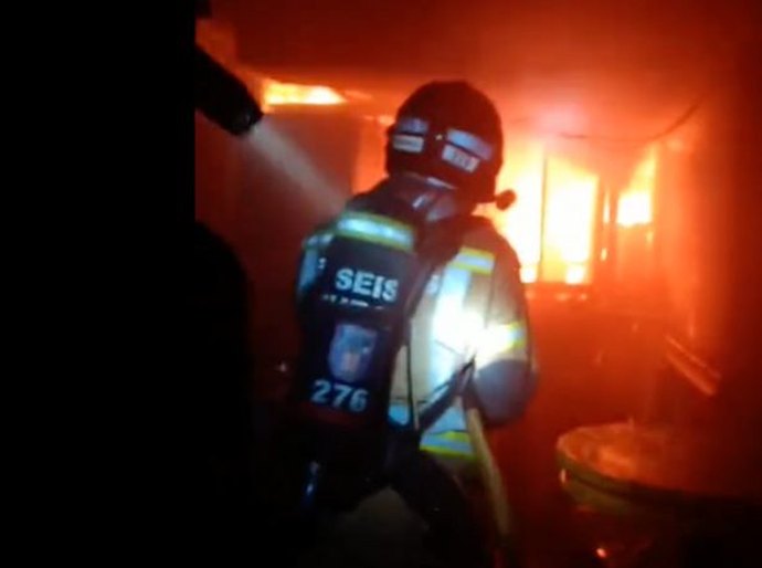 O incêndio em boate que matou mais de 13 pessoas na Espanha