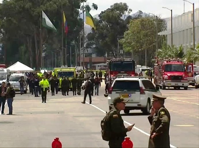 Colômbia prende oito rebeldes do ELN acusados de bombardear academia de polícia