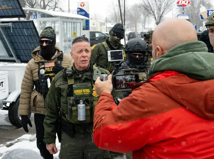 Chefe da Patrulha de Fronteira dos EUA é afastado do cargo, dizem fontes