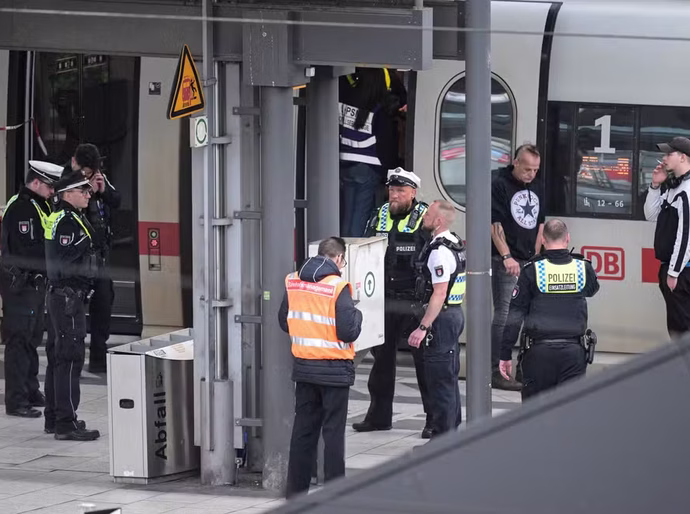 Ataque com faca deixa 12 feridos em estação ferroviária de Hamburgo, na Alemanha