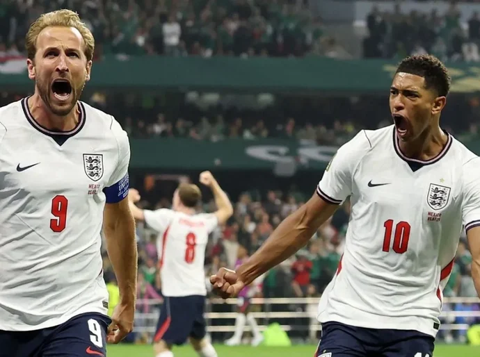 Inglaterra segura pressão, bate o México no Azteca e vai às quartas da Copa