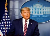Trump diz que EUA vão controlar o Estreito de Ormuz e cobrar 20% sobre carga de embarcações