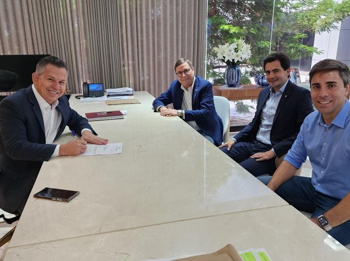 Mendes envia projeto para criar mais escolas militares em Mato Grosso