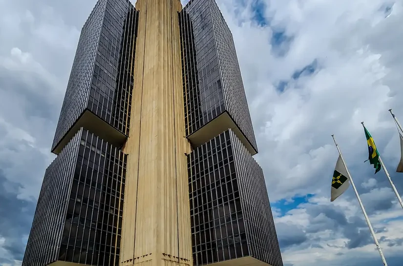 BC mantém juros básicos em 15% ao ano pela quinta vez seguida