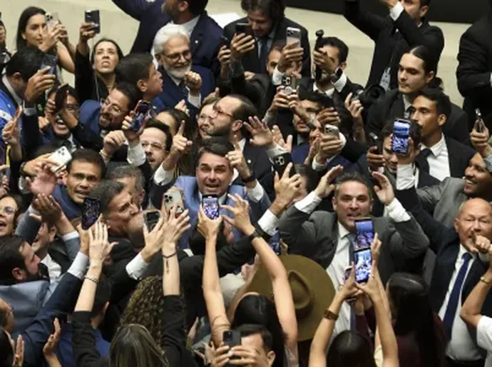 PT aciona STF contra dosimetria, que beneficia Bolsonaro