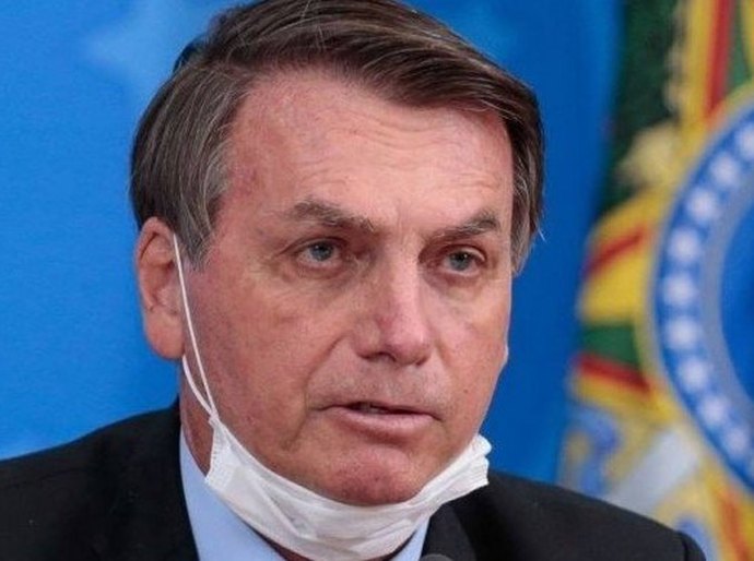 Spray nasal de Israel contra Covid-19 será analisado pela Anvisa, diz Bolsonaro