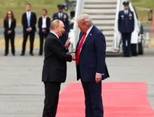 Trump e Putin encerram reunião sem anunciar acordo sobre guerra da Ucrânia: 'Não chegamos lá'