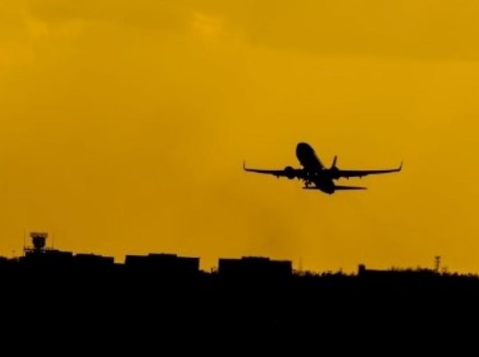 CNC projeta mais altas nos preços das passagens aéreas no Brasil