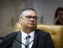 Flávio Dino reverte afastamento de cúpula da PF, critica 'decisão em causa própria' e aponta risco a investigações do caso 'Dark Horse'