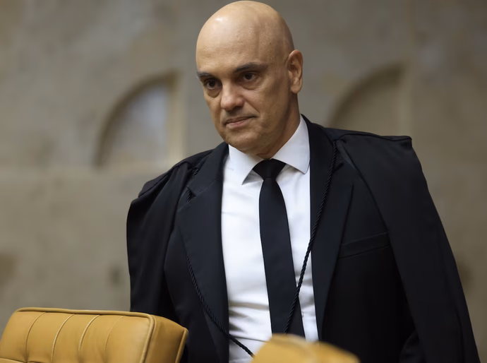 Oito ministros não se manifestam a favor de Moraes em sessão do STF