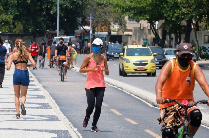 Covid-19: Brasil chega a 4,9 milhões de casos confirmados