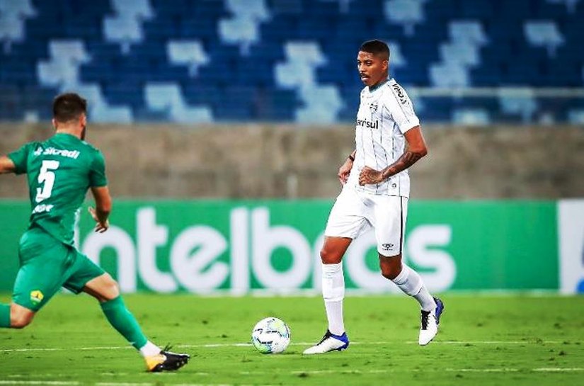 Grêmio leva pressão, mas vence Cuiabá fora e abre vantagem no mata-mata