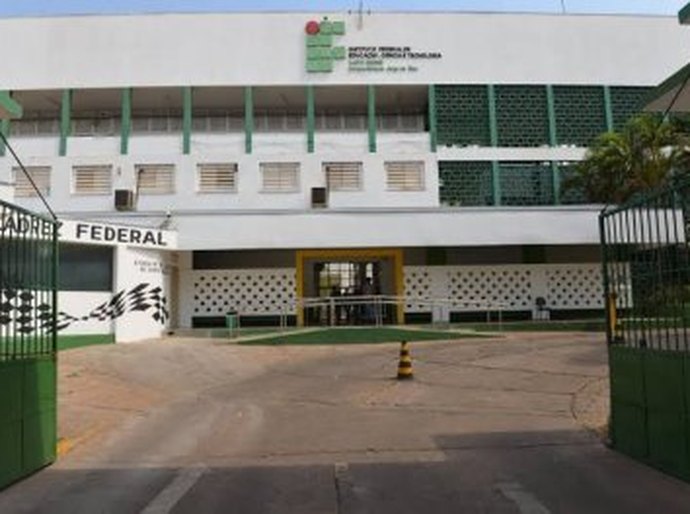 Professor do IFMT é afastado após denúncias de assédio contra alunas de 15 e 16 anos em Cuiabá