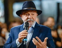 TSE aceita ação contra Lula por abuso em homenagem no Carnaval do Rio