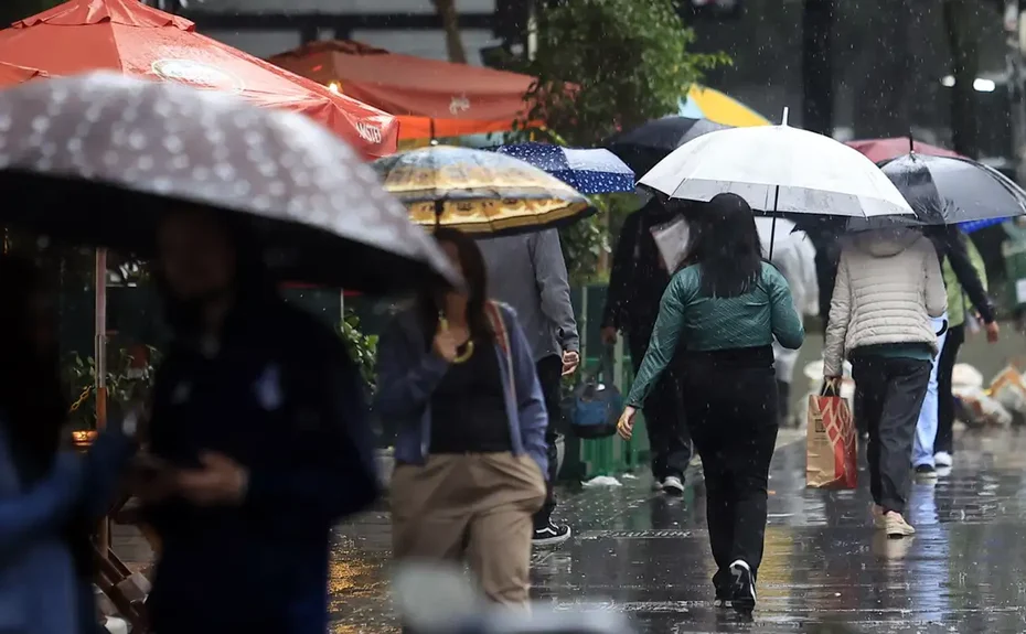 Centro-Oeste e Sudeste do país têm chuva com rajadas de vento