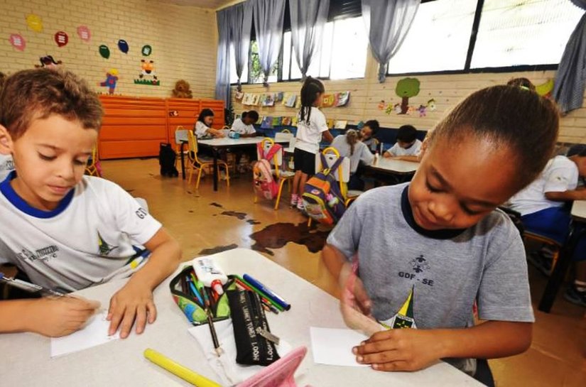 Pandemia causa impactos na alfabetização de crianças