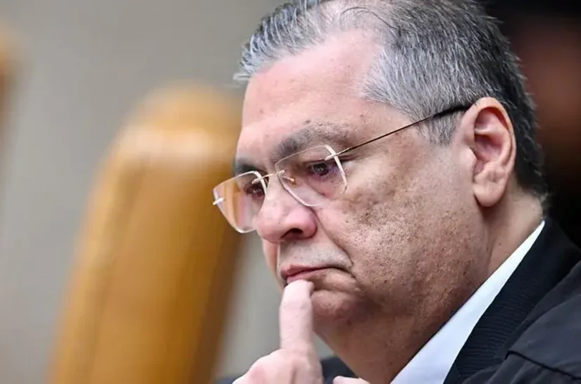 Por que decisão de Flávio Dino fez dólar subir e Bolsa cair
