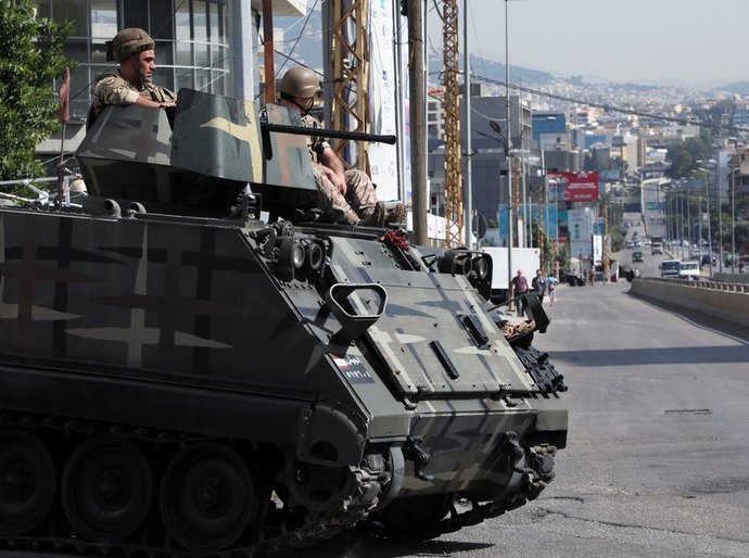 Protesto do Hezbollah termina com mortos e feridos no Líbano