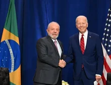 'Lula vive um efeito Biden', diz cientista política americana sobre desânimo do eleitorado brasileiro