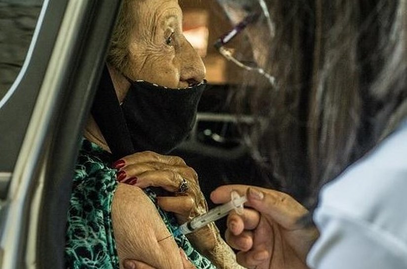 Três estados têm casos de falsa aplicação de vacina; médicos explicam cuidados