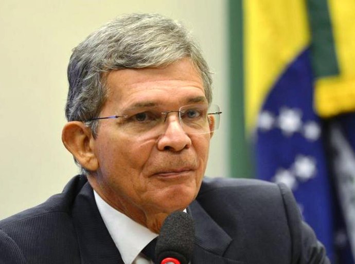 Bolsonaro indica general Joaquim Silva e Luna para presidência da Petrobras