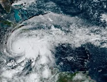 Furacão Melissa derruba internet e inunda estradas na Jamaica