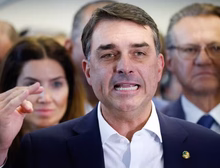 Após crise com Vorcaro, Flávio Bolsonaro troca coordenador de campanha
