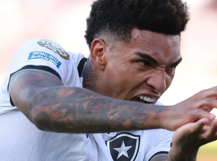 Botafogo faz história, vence PSG e se aproxima das oitavas do Mundial