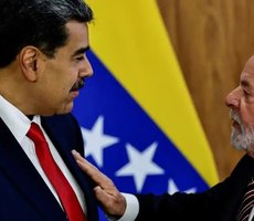 “Quem se assustou que tome um chá de camomila”, diz Maduro após comentários de Lula