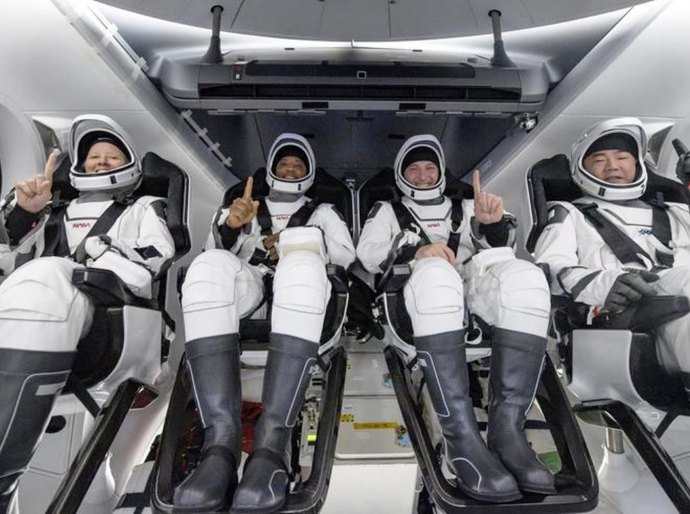 Veja como foi o desembarque dos astronautas que retornaram à Terra