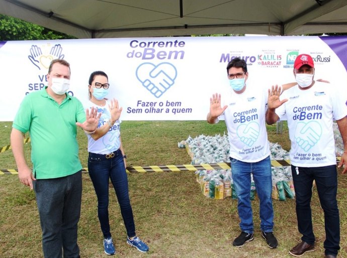 'Corrente do Bem' faz ação social e distribui cestas básicas para famílias carentes e brinquedos para crianças em VG