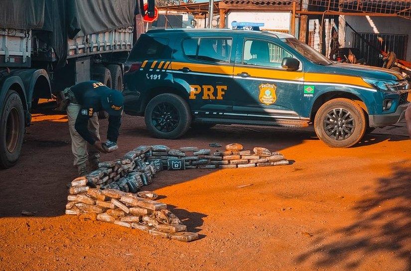 PRF apreende carga de cocaína escondida em pneus de carreta em Várzea Grande