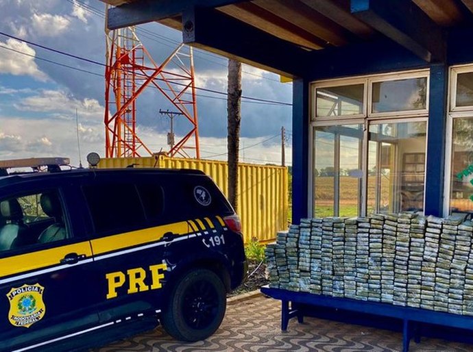 PRF prende motorista que transportava 460 kg de cocaína 'pura' em caminhão em cudade de MT