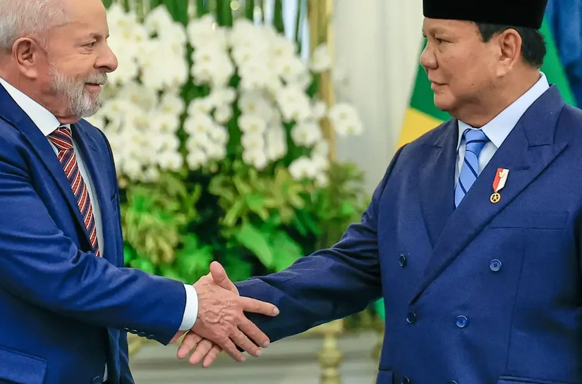 Brasil e Indonésia firmam acordos; Lula confirma candidatura em 2026