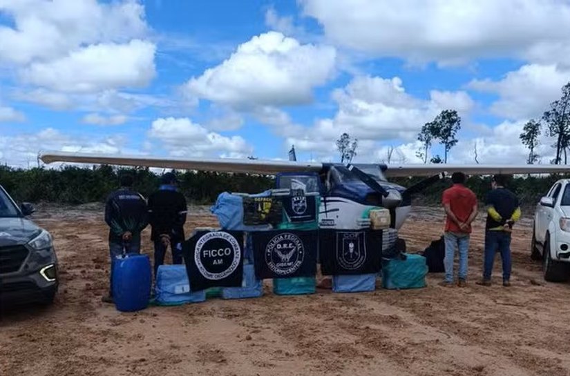 Cerco aéreo intercepta avião com 450 kg de cocaína em MT e provoca rombo milionário no crime organizado