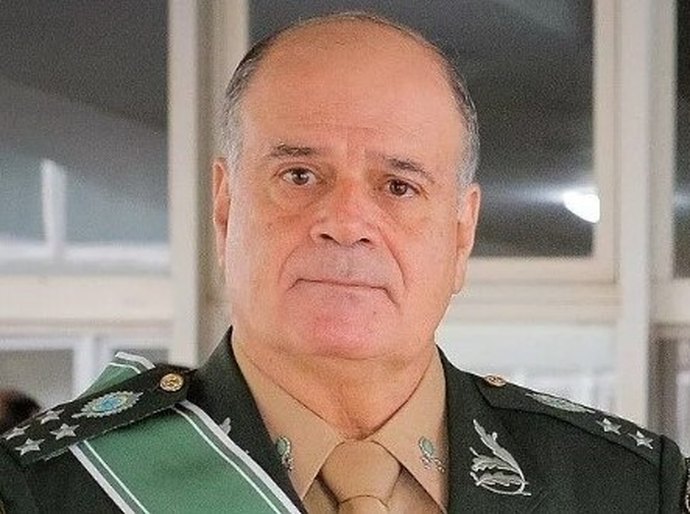 Freire Gomes diz à PF que manteve acampamento no QG do Exército a pedido de Bolsonaro